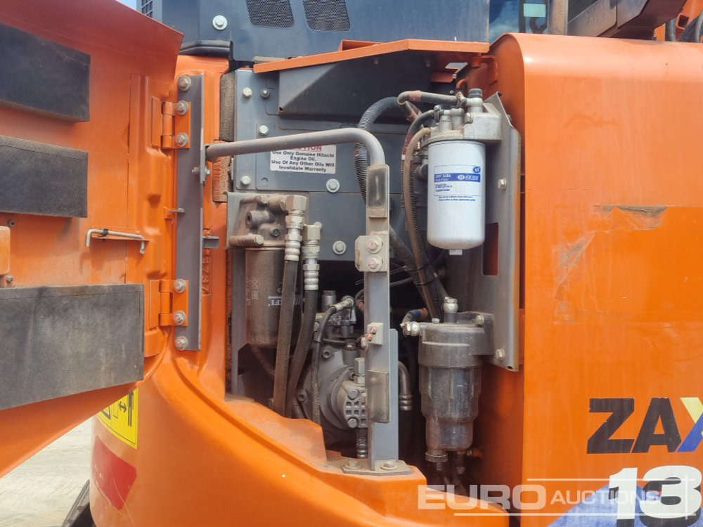 Excavadora de cadenas 2019 Hitachi ZX135US-6: foto 28