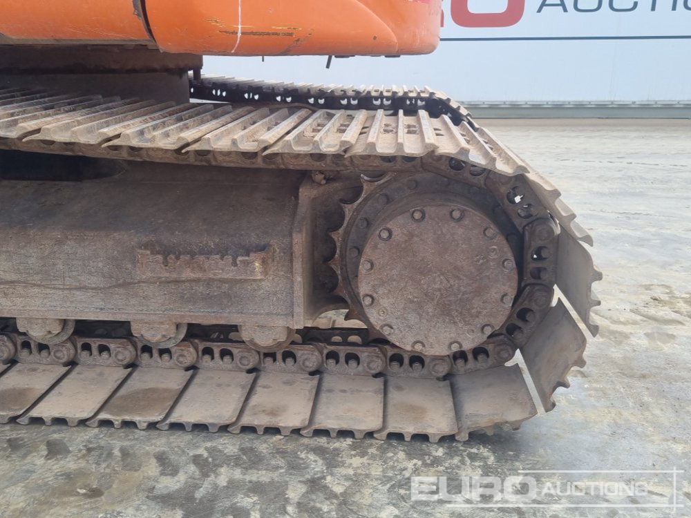 Excavadora de cadenas 2019 Hitachi ZX135US-6: foto 11