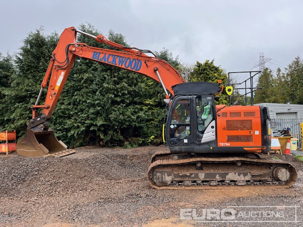 2021 Hitachi ZX225USRLC-6 - Excavadora de cadenas: foto 2 2021 Hitachi ZX225USRLC-6 - Excavadora de cadenas: foto 2