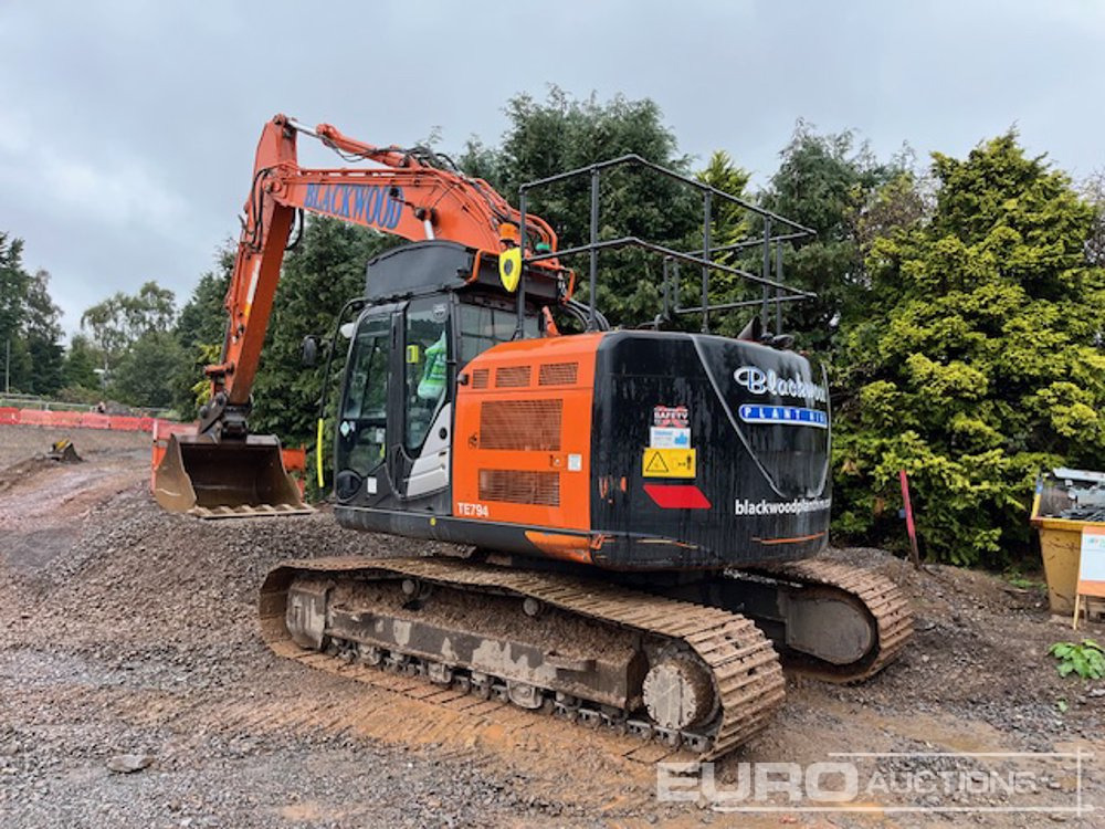 2021 Hitachi ZX225USRLC-6 - Excavadora de cadenas: foto 3 2021 Hitachi ZX225USRLC-6 - Excavadora de cadenas: foto 3