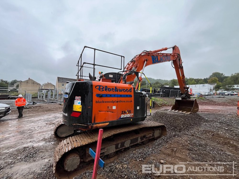 2021 Hitachi ZX225USRLC-6 - Excavadora de cadenas: foto 5 2021 Hitachi ZX225USRLC-6 - Excavadora de cadenas: foto 5