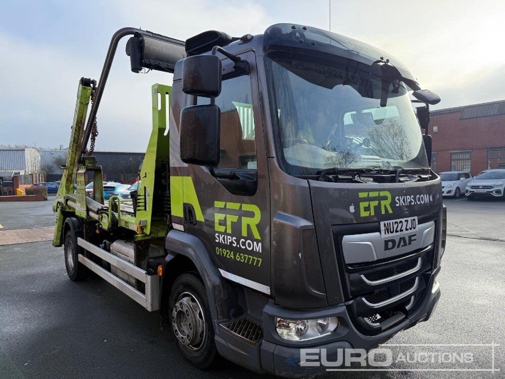 2022 DAF LF210 - Portacontenedor de cadenas camión: foto 4 2022 DAF LF210 - Portacontenedor de cadenas camión: foto 4