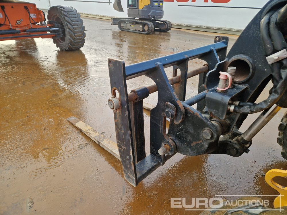 Manipulador telescópico 2022 JCB 520-40: foto 16