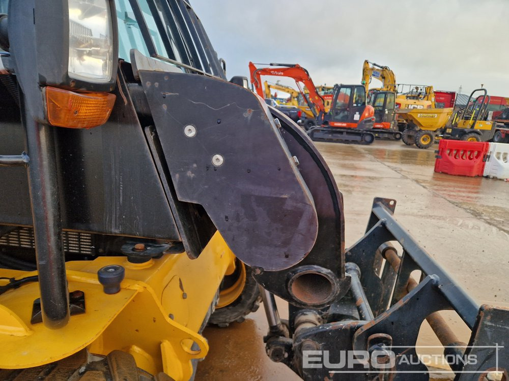Manipulador telescópico 2022 JCB 520-40: foto 19