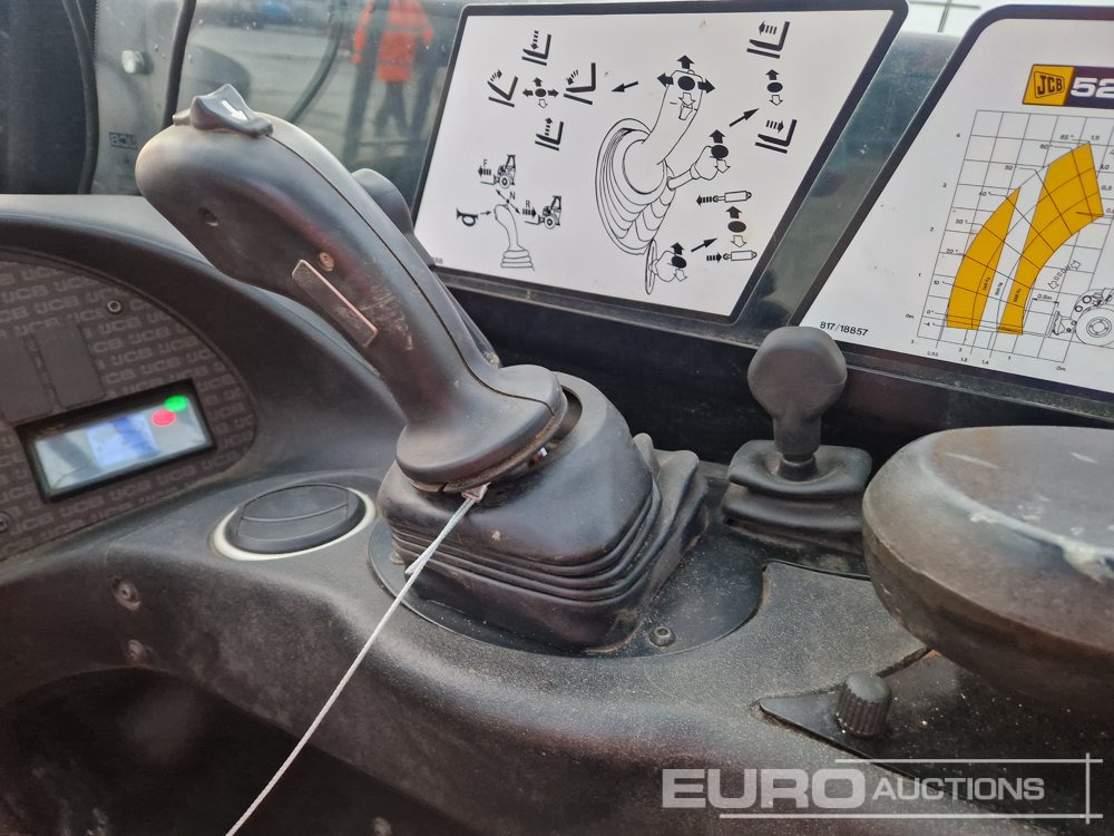 Manipulador telescópico 2022 JCB 520-40: foto 31