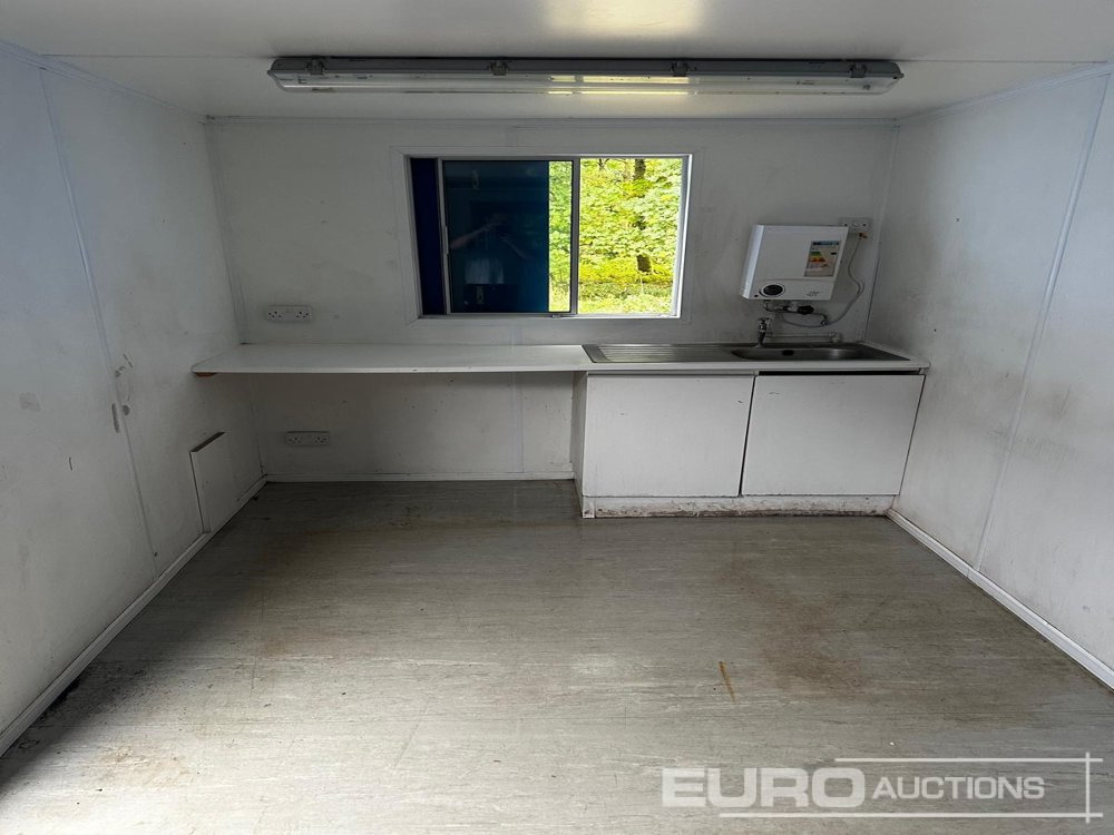 21 foot x 8 foot office / Canteen (Selling Offsite - Location: Studham) - Contenedor marítimo: foto 3 21 foot x 8 foot office / Canteen (Selling Offsite - Location: Studham) - Contenedor marítimo: foto 3