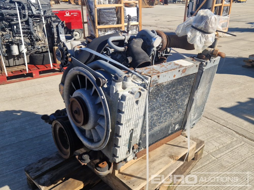 4 Cylinder Engine - Motor: foto 1 4 Cylinder Engine - Motor: foto 1