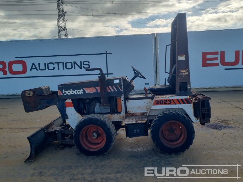 Bobcat 3023 - Zanjadora: foto 2 Bobcat 3023 - Zanjadora: foto 2