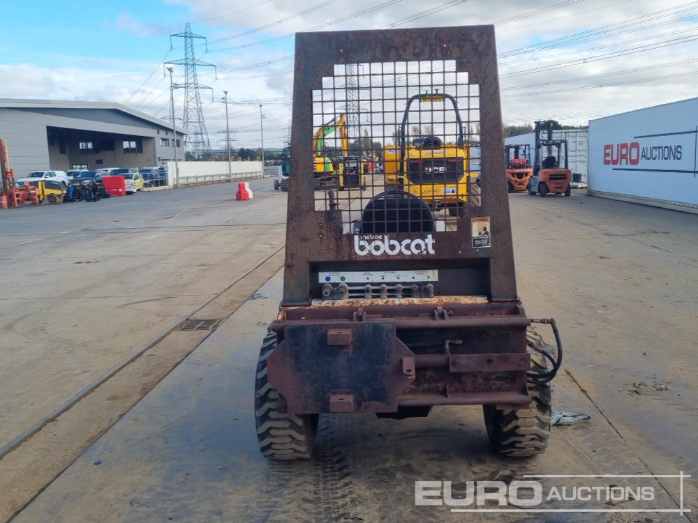 Bobcat 3023 - Zanjadora: foto 4 Bobcat 3023 - Zanjadora: foto 4