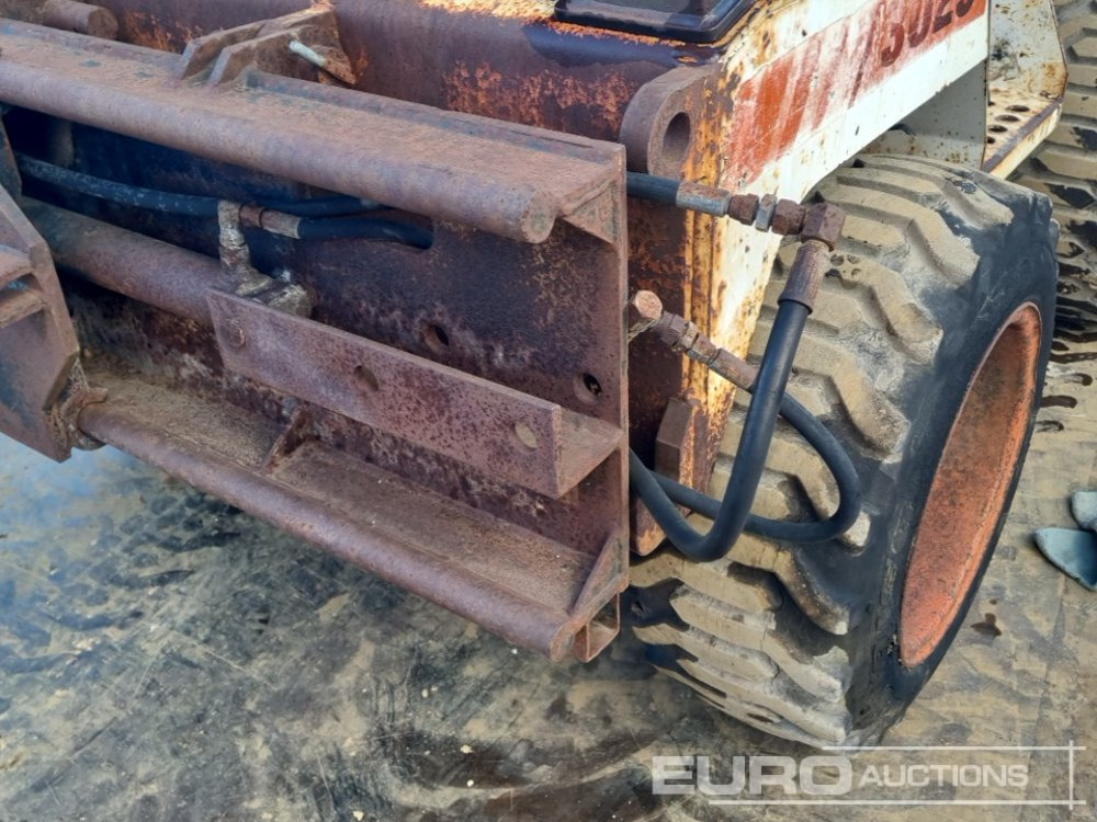 Zanjadora Bobcat 3023: foto 14
