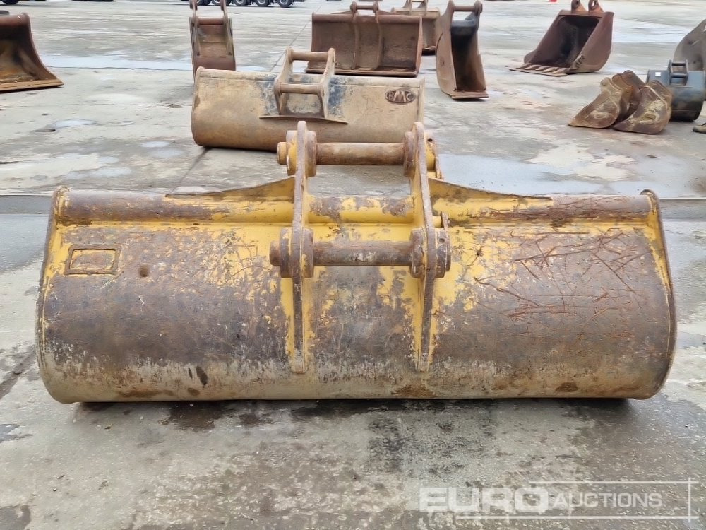 CAT 82" Ditching Bucket 80mm Pin to suit 20 Ton Excavator - Cazo: foto 4 CAT 82" Ditching Bucket 80mm Pin to suit 20 Ton Excavator - Cazo: foto 4