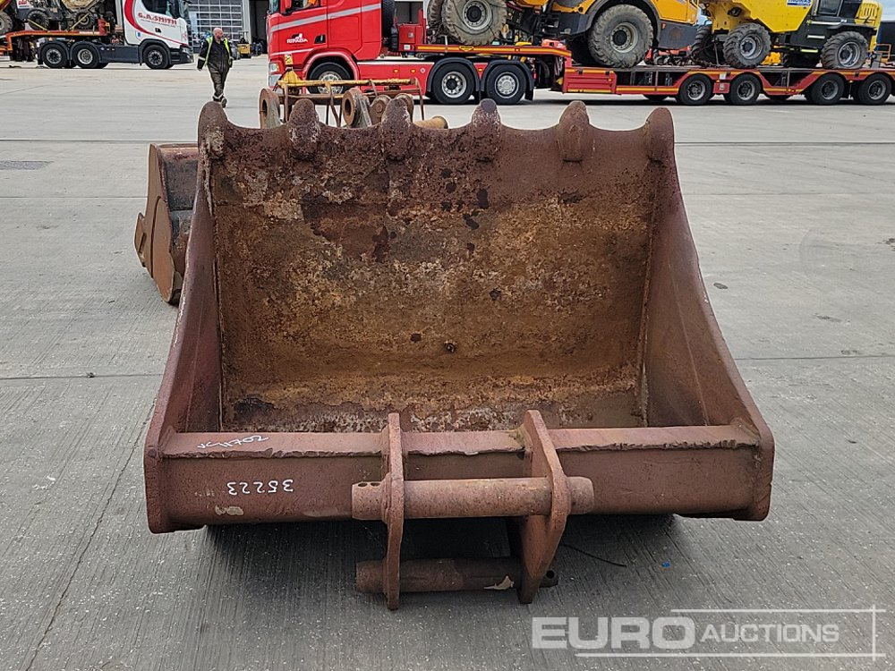 Case 60" Digging Bucket 80mm Pin to suit 20 Ton Excavator - Cazo: foto 4 Case 60" Digging Bucket 80mm Pin to suit 20 Ton Excavator - Cazo: foto 4