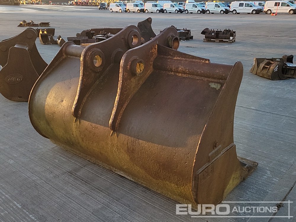 Case 64" Clay Digging Bucket 90mm Pin to suit 30 Ton Excavator - Cazo: foto 5 Case 64" Clay Digging Bucket 90mm Pin to suit 30 Ton Excavator - Cazo: foto 5