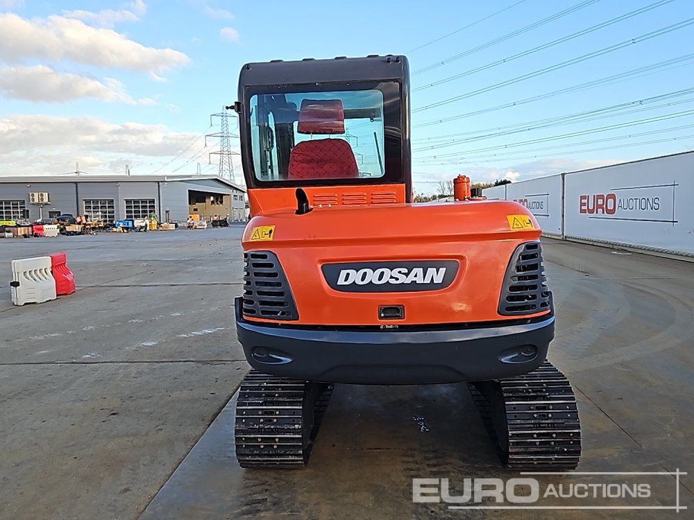 Doosan DX60 - Miniexcavadora: foto 4 Doosan DX60 - Miniexcavadora: foto 4