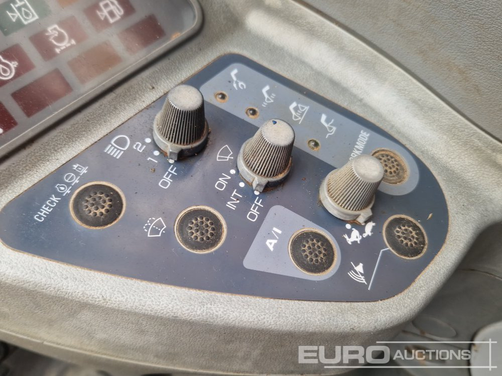 Excavadora de cadenas Hitachi EX135: foto 46
