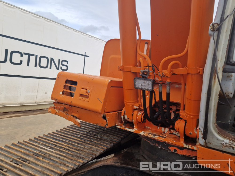 Excavadora de cadenas Hitachi EX135: foto 21