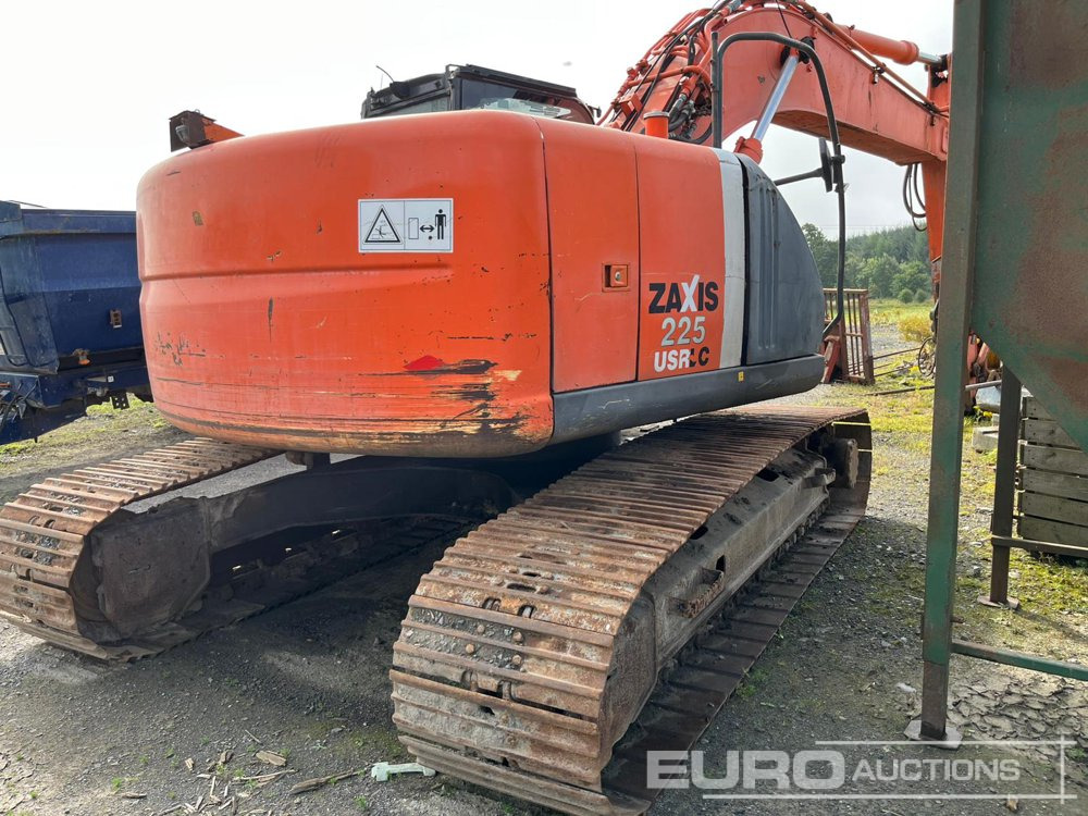 Hitachi ZX225USRLC-3 - Excavadora de cadenas: foto 3 Hitachi ZX225USRLC-3 - Excavadora de cadenas: foto 3