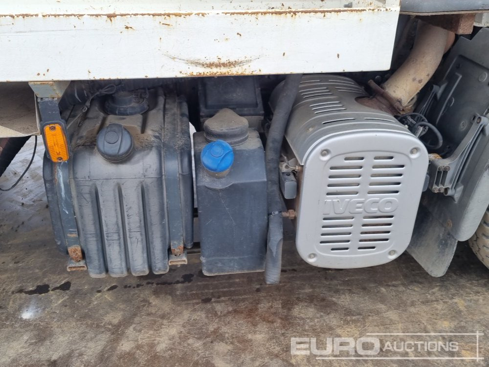 Cisterna camión Iveco 100E18: foto 27