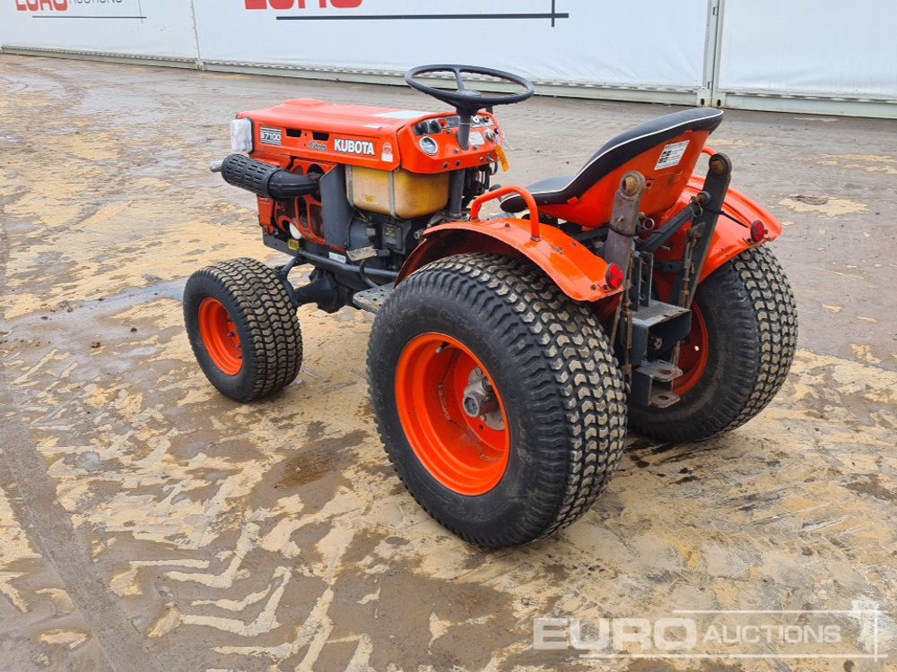 Kubota 4WD Compact Tractor - Tractor viñedo/ Frutero: foto 3 Kubota 4WD Compact Tractor - Tractor viñedo/ Frutero: foto 3