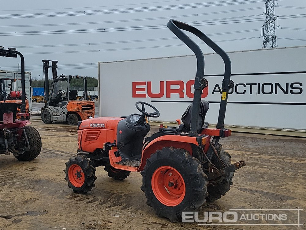 Kubota 4WD Compact Tractor, Roll Bar - Tractor viñedo/ Frutero: foto 3 Kubota 4WD Compact Tractor, Roll Bar - Tractor viñedo/ Frutero: foto 3