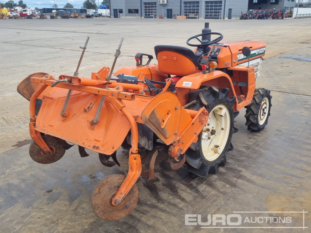 Kubota B1502 - Tractor viñedo/ Frutero: foto 5 Kubota B1502 - Tractor viñedo/ Frutero: foto 5