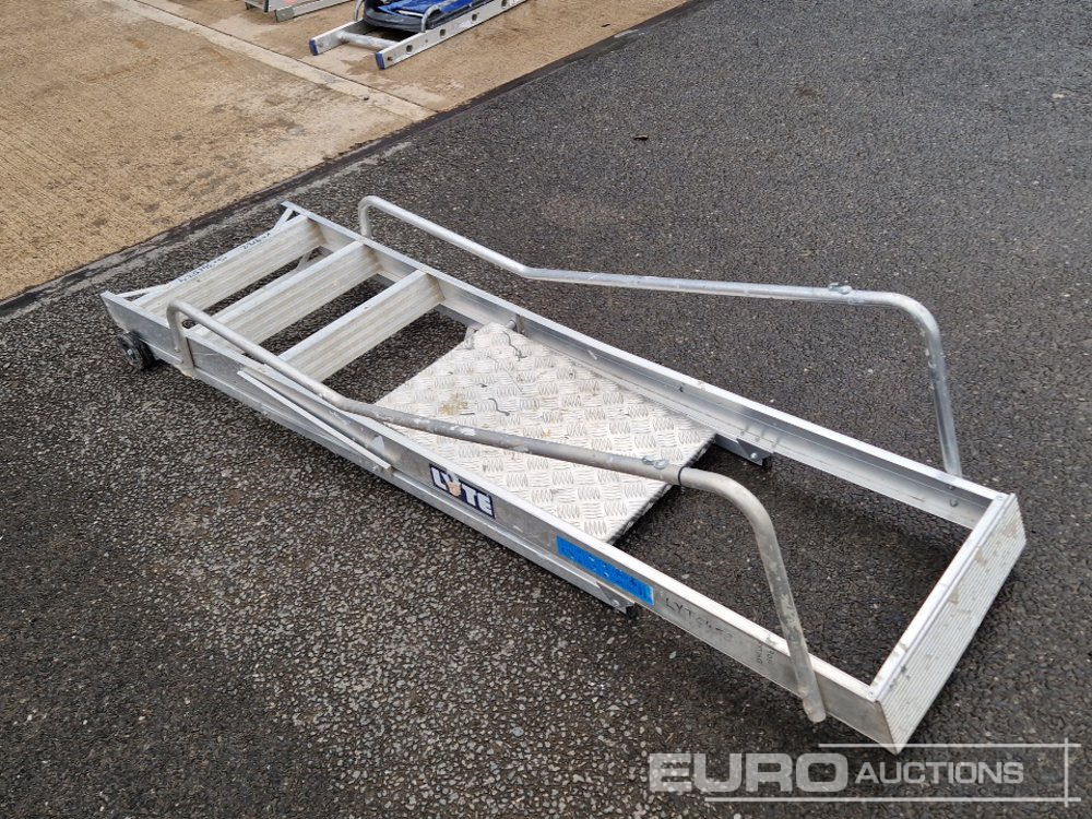Lyte 4 Tread Aluminium Podium Step Ladder - Equipo de construcción: foto 3 Lyte 4 Tread Aluminium Podium Step Ladder - Equipo de construcción: foto 3