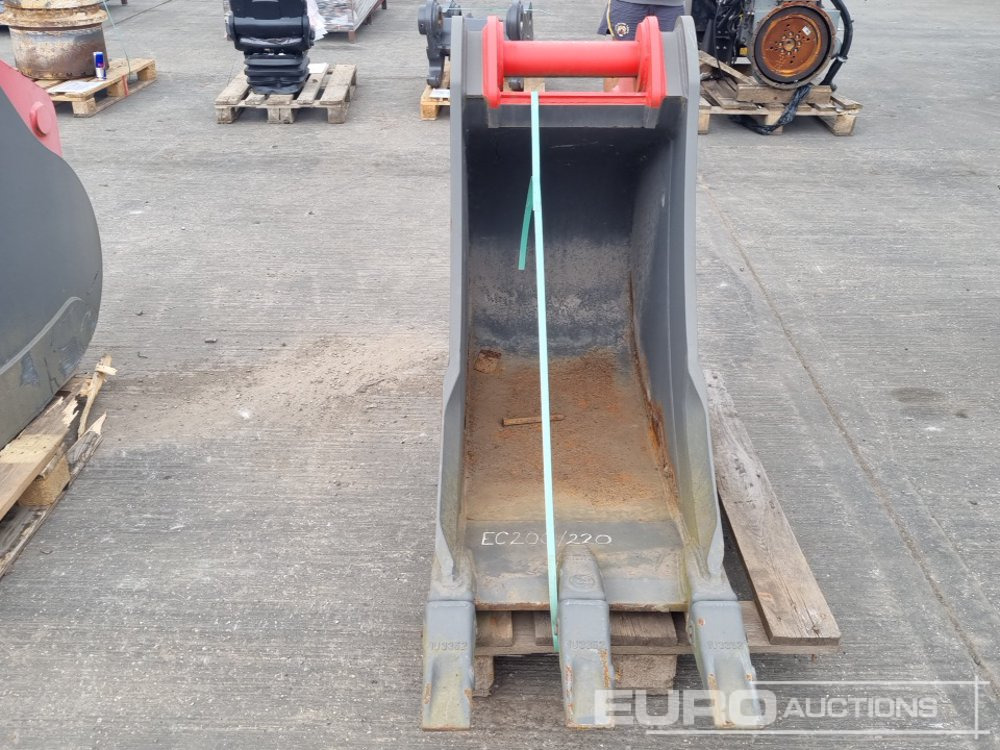 Miller 24" Digging Bucket 80mm Pin to suit 20 Ton Excavator - Cazo: foto 2 Miller 24" Digging Bucket 80mm Pin to suit 20 Ton Excavator - Cazo: foto 2