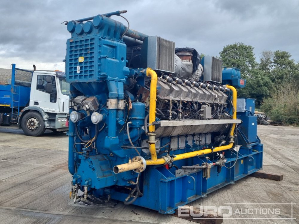 Newage Stamford 1900kVA Generator, Cummins Engine - Generador industriale: foto 5 Newage Stamford 1900kVA Generator, Cummins Engine - Generador industriale: foto 5