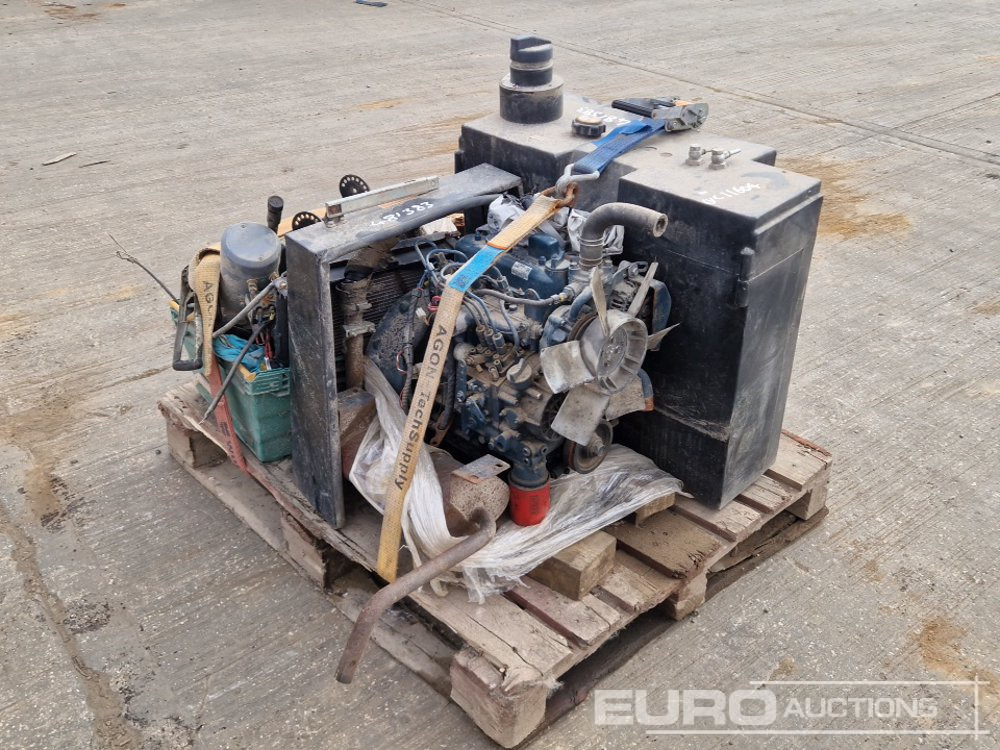 Kubota 3 Cylinder Engine, Fuel Tank, Selection of Parts - Piezas de recambio: foto 1 Kubota 3 Cylinder Engine, Fuel Tank, Selection of Parts - Piezas de recambio: foto 1