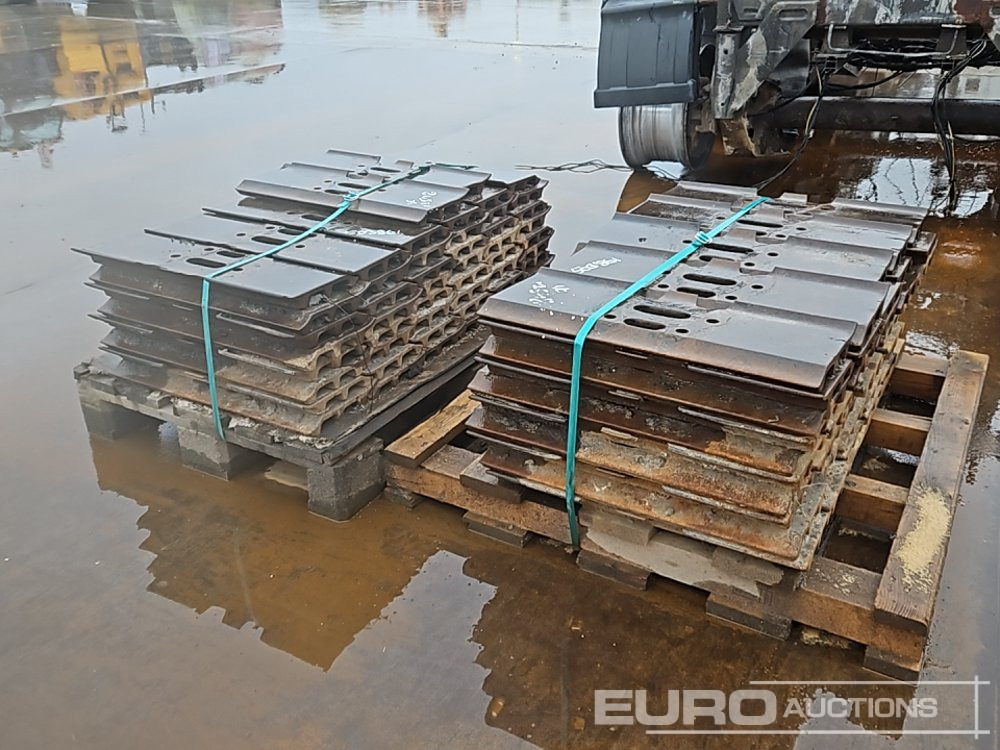 Pallet of 600mm Track Pads to suit Cat 330F (2 of) - Piezas de recambio: foto 1 Pallet of 600mm Track Pads to suit Cat 330F (2 of) - Piezas de recambio: foto 1