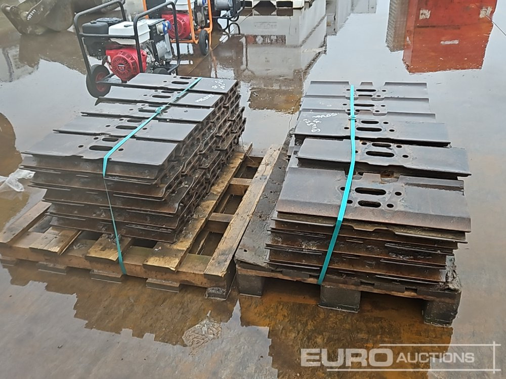 Pallet of 600mm Track Pads to suit Cat 330F (2 of) - Piezas de recambio: foto 4 Pallet of 600mm Track Pads to suit Cat 330F (2 of) - Piezas de recambio: foto 4