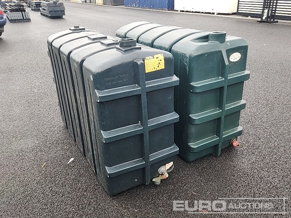 Plastic Oil Tank (2 of) - Tanque de almacenamiento: foto 2 Plastic Oil Tank (2 of) - Tanque de almacenamiento: foto 2