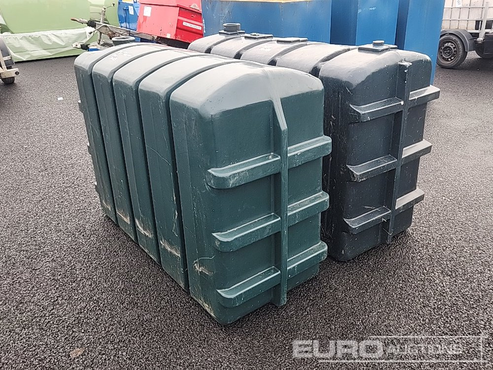 Plastic Oil Tank (2 of) - Tanque de almacenamiento: foto 4 Plastic Oil Tank (2 of) - Tanque de almacenamiento: foto 4