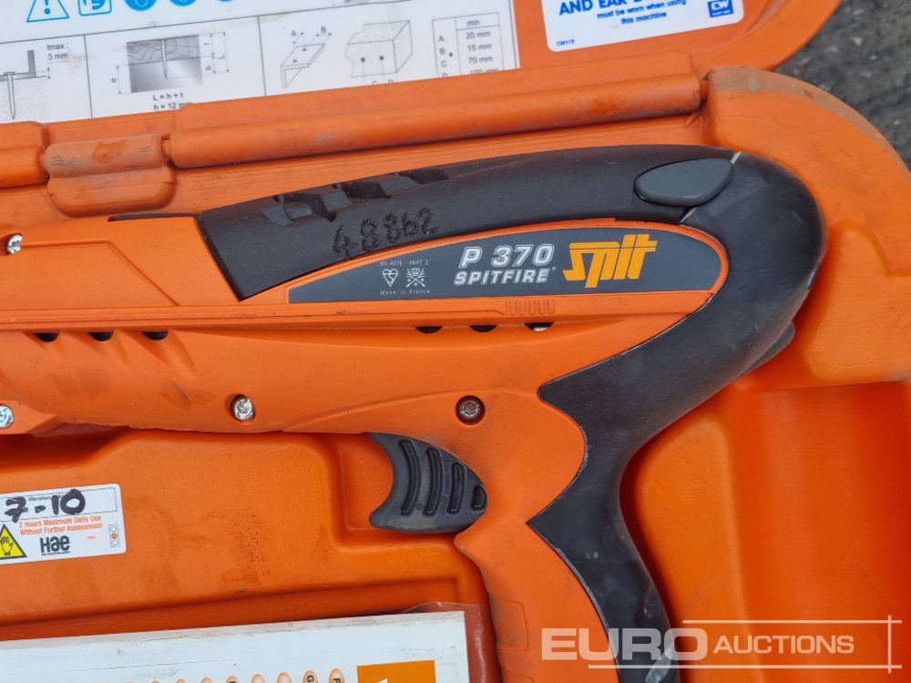 Equipo de construcción Radio Cable Detector (5 of), Bosch 110Volt Grinder, Bohrmaster 110Volt Mag Drill, Spitfire P370 Nail Gun, Paslode IM350+ Battery Nail Gun, Tiger APT-0600 6 Ton Adjustable Trolley: foto 35