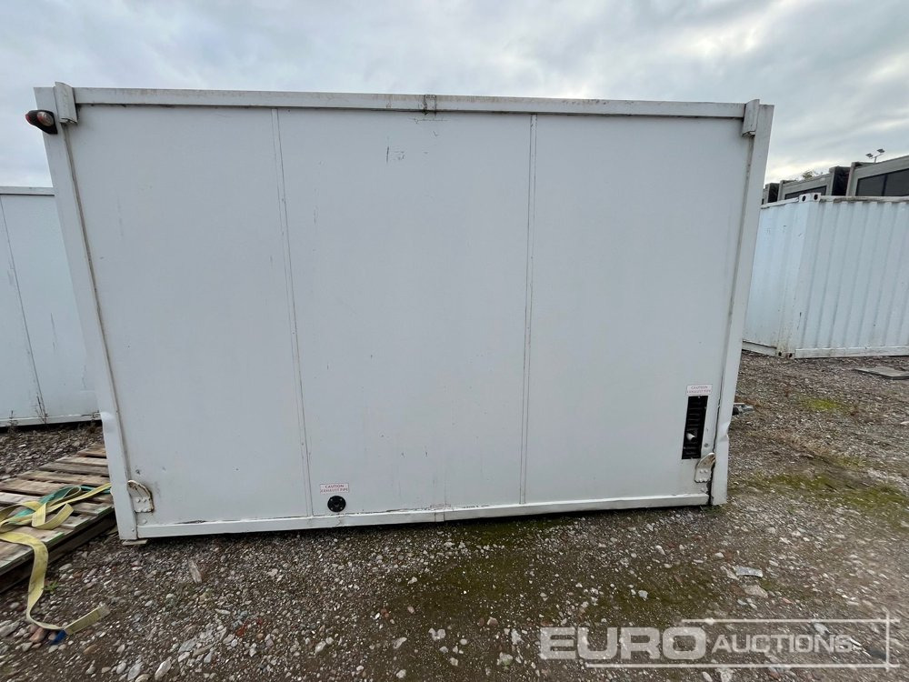 Single Axle Welfare Unit, Toilet, Drying Room, 3.3kVA Generator (Sold Off Site, Situated at Lyncastle Rd, Barleycastle Trading Estate, Warrington WA4 4RE, Contact James Turner 0044 7796 615 692 For Mo - Contenedor marítimo: foto 2 Single Axle Welfare Unit, Toilet, Drying Room, 3.3kVA Generator (Sold Off Site, Situated at Lyncastle Rd, Barleycastle Trading Estate, Warrington WA4 4RE, Contact James Turner 0044 7796 615 692 For Mo - Contenedor marítimo: foto 2