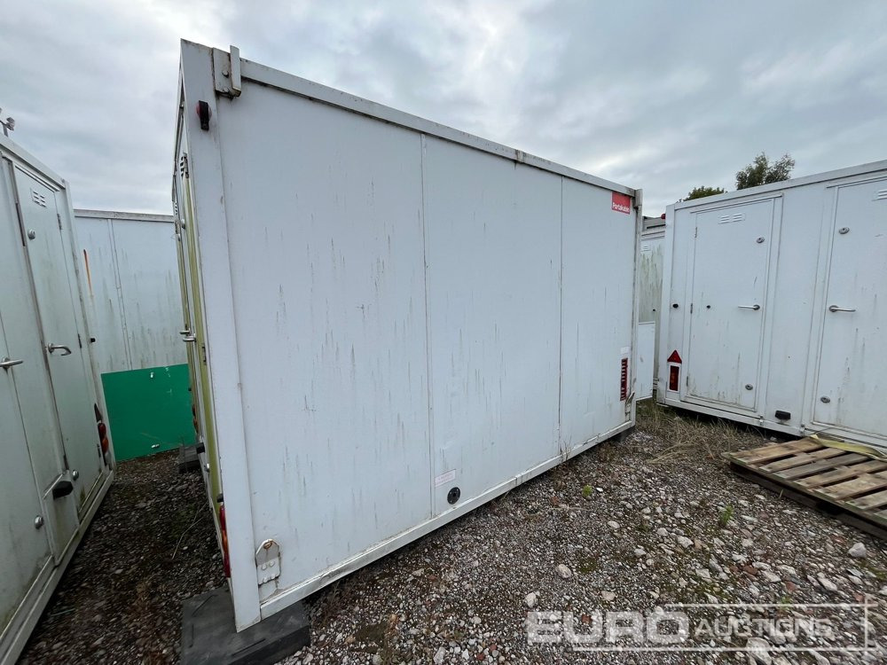 Single Axle Welfare Unit, Toilet, Drying Room, 3.3kVA Generator (Sold Off Site, Situated at Lyncastle Rd, Barleycastle Trading Estate, Warrington WA4 4RE, Contact James Turner 0044 7796 615 692 For Mo - Contenedor marítimo: foto 1 Single Axle Welfare Unit, Toilet, Drying Room, 3.3kVA Generator (Sold Off Site, Situated at Lyncastle Rd, Barleycastle Trading Estate, Warrington WA4 4RE, Contact James Turner 0044 7796 615 692 For Mo - Contenedor marítimo: foto 1