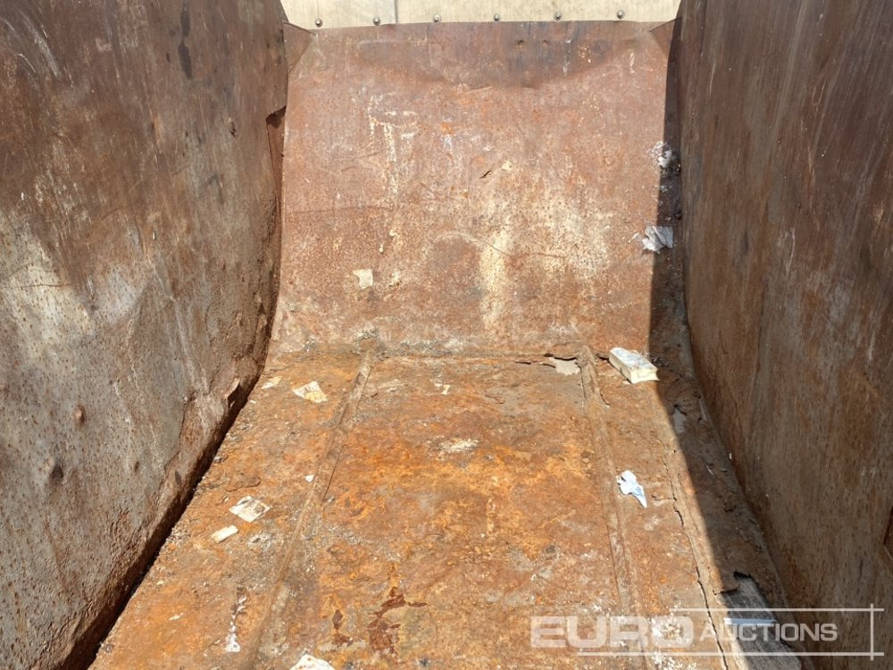 Steel Skip (1 of) - Contenedor de cadenas: foto 4 Steel Skip (1 of) - Contenedor de cadenas: foto 4