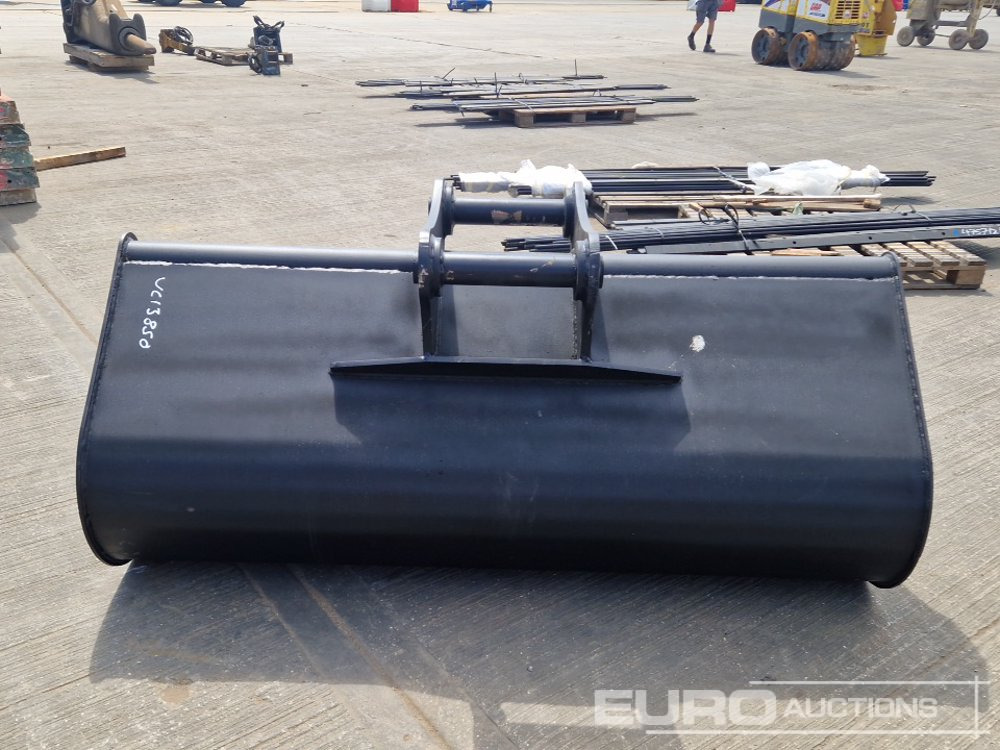 Unused 70" Ditching Bucket 65mm Pin to suit 13 Ton Excavator - Cazo: foto 4 Unused 70" Ditching Bucket 65mm Pin to suit 13 Ton Excavator - Cazo: foto 4