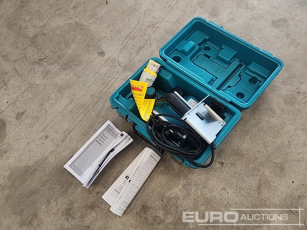 Unused Makita KP0800 110v Planer - Equipo de construcción: foto 1 Unused Makita KP0800 110v Planer - Equipo de construcción: foto 1