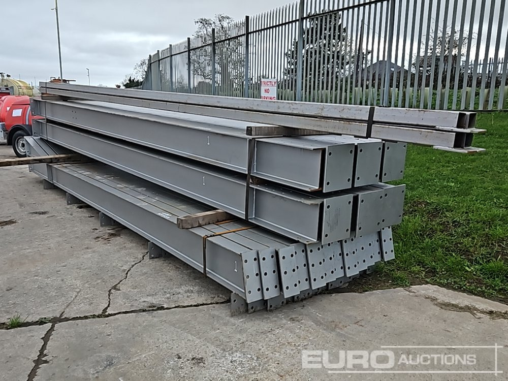 Unused Steel Frame Building 100' x 40' x 20', 5no 20’ Bays. 12.5° Roof Pitch. Purlin Cleats Spaced To Accept Fibre Cement Or Steel Roof Sheets,2no Roof Brace Bars And 2no Side Brace Bars 80 X 80 X 4sh - Casa contenedor: foto 1 Unused Steel Frame Building 100' x 40' x 20', 5no 20’ Bays. 12.5° Roof Pitch. Purlin Cleats Spaced To Accept Fibre Cement Or Steel Roof Sheets,2no Roof Brace Bars And 2no Side Brace Bars 80 X 80 X 4sh - Casa contenedor: foto 1