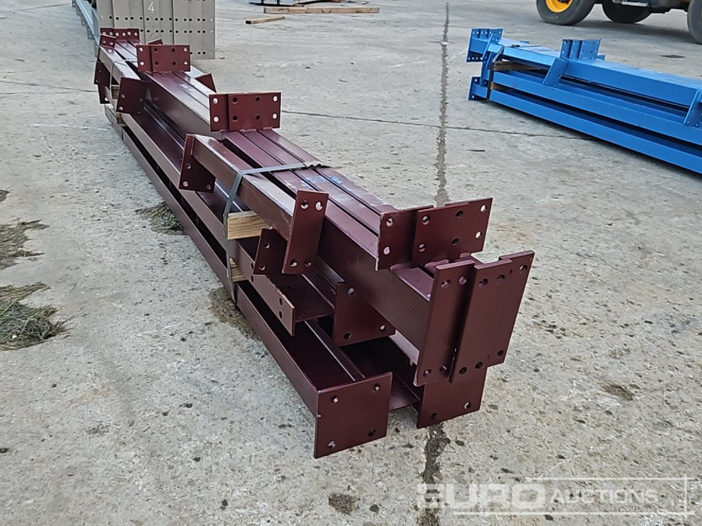 Unused Steel Frame Building 24' x 12' x 10' x 9', Mono-Pitch 2 Bay Stable Block. C/W 2’6” Cantilever - Casa contenedor: foto 5 Unused Steel Frame Building 24' x 12' x 10' x 9', Mono-Pitch 2 Bay Stable Block. C/W 2’6” Cantilever - Casa contenedor: foto 5