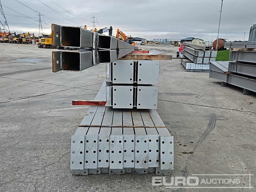 Unused Steel Frame Building 60' x 40' x 12,3no 20’ Bays. 12.5° Roof Pitch. Purlin Cleats Spaced To Accept Fibre Cement Or Steel Roof Sheets, 2no Roof Brace Bars And 2no Side Brace Bars 80 X 80 X 4shs - Casa contenedor: foto 2 Unused Steel Frame Building 60' x 40' x 12,3no 20’ Bays. 12.5° Roof Pitch. Purlin Cleats Spaced To Accept Fibre Cement Or Steel Roof Sheets, 2no Roof Brace Bars And 2no Side Brace Bars 80 X 80 X 4shs - Casa contenedor: foto 2