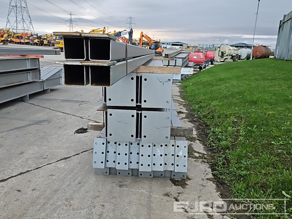 Unused Steel Frame Building 60' x 40' x 16', 12.5° Roof Pitch. Purlin Cleats Spaced To Accept Fibre Cement Or Steel Roof Sheets, 2no Roof Brace Bars And 2no Side Brace Bars 80 X 80 X 4shs - Casa contenedor: foto 2 Unused Steel Frame Building 60' x 40' x 16', 12.5° Roof Pitch. Purlin Cleats Spaced To Accept Fibre Cement Or Steel Roof Sheets, 2no Roof Brace Bars And 2no Side Brace Bars 80 X 80 X 4shs - Casa contenedor: foto 2