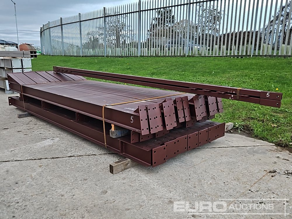 Unused Steel Frame Building 90' x 30' x 15',. 6no 15’ Bays. 12.5° Roof Pitch. Purlin Cleats Spaced To Accept Fibre Cement Or Steel Roof Sheets, 2no Roof And 2no Side Brace Bars 60 X 60 X 4shs - Casa contenedor: foto 1 Unused Steel Frame Building 90' x 30' x 15',. 6no 15’ Bays. 12.5° Roof Pitch. Purlin Cleats Spaced To Accept Fibre Cement Or Steel Roof Sheets, 2no Roof And 2no Side Brace Bars 60 X 60 X 4shs - Casa contenedor: foto 1