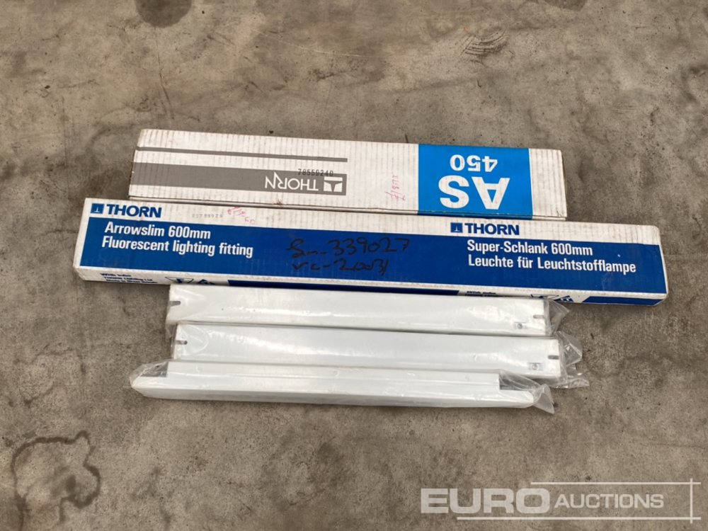 Unused Thorn Flourescent Ballasts (3 of), Thorn Fluorescent lights (2 of) - Equipo de taller: foto 2 Unused Thorn Flourescent Ballasts (3 of), Thorn Fluorescent lights (2 of) - Equipo de taller: foto 2