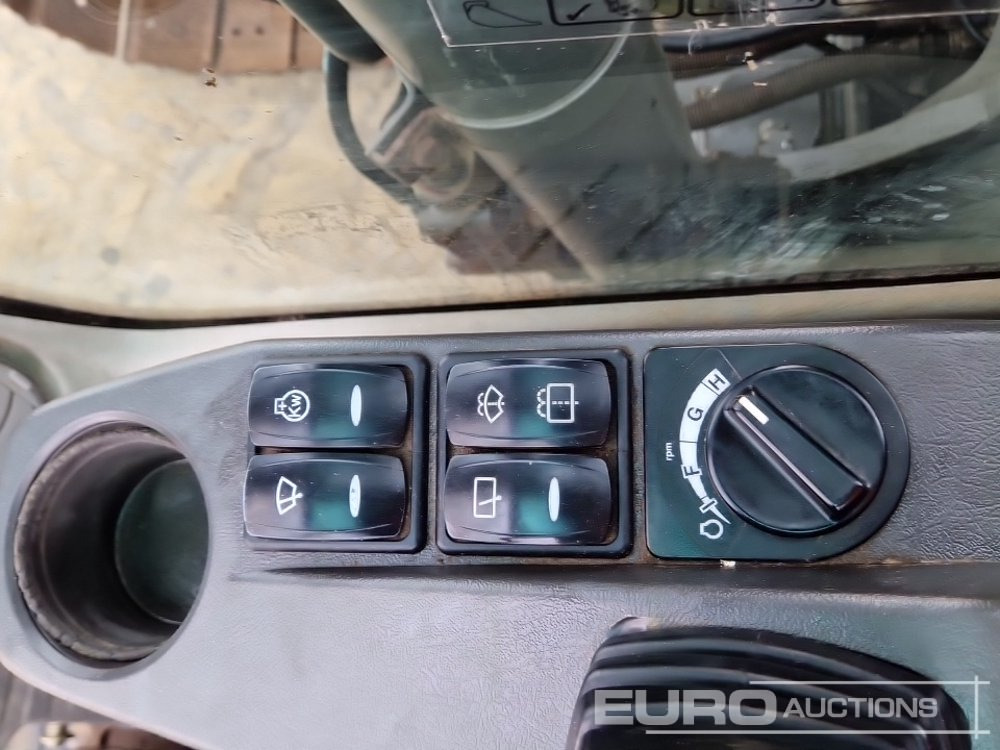 Excavadora de cadenas Volvo EC140CL: foto 49