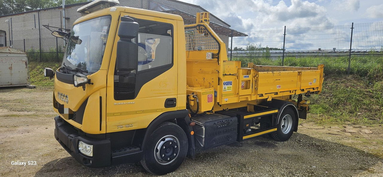 Iveco EuroCargo 75 75E160 - Volquete camión: foto 1 Iveco EuroCargo 75 75E160 - Volquete camión: foto 1