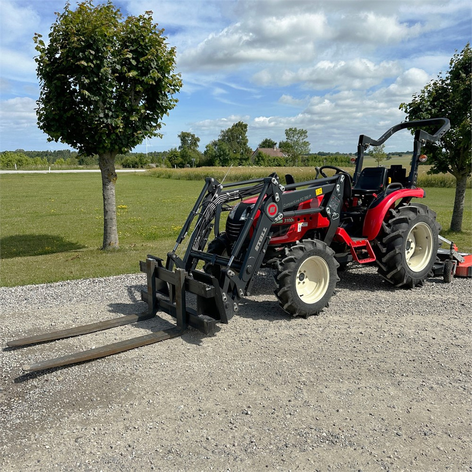 Tractor municipal Branson 3100H: foto 1