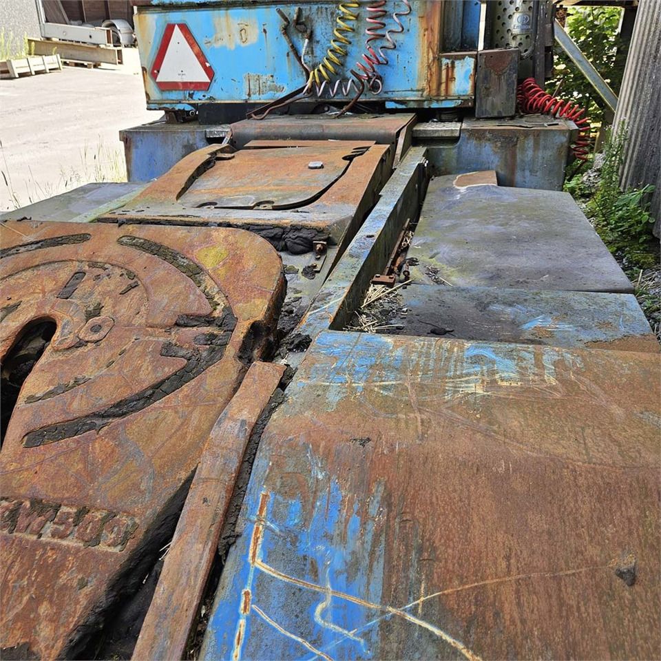 Cabeza tractora Sisu TRX 181: foto 28