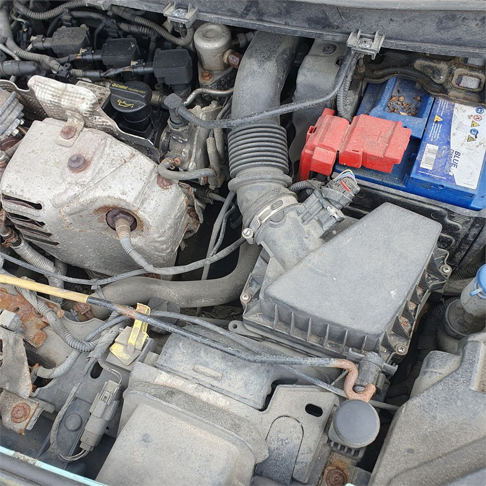 Furgoneta pequeña Ford Transit Courier: foto 13